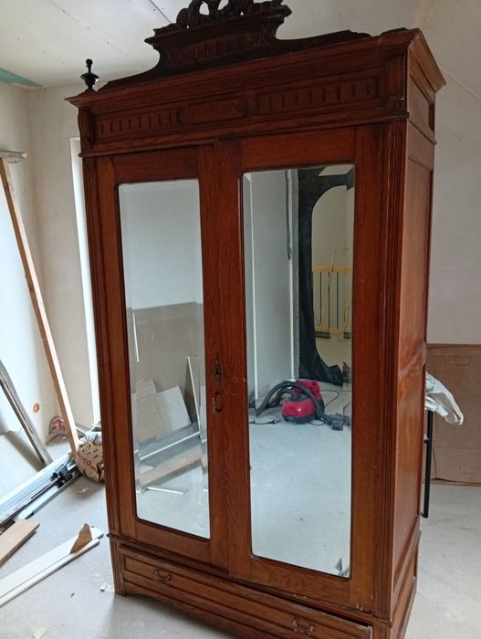 Szafa ubraniowa antyk