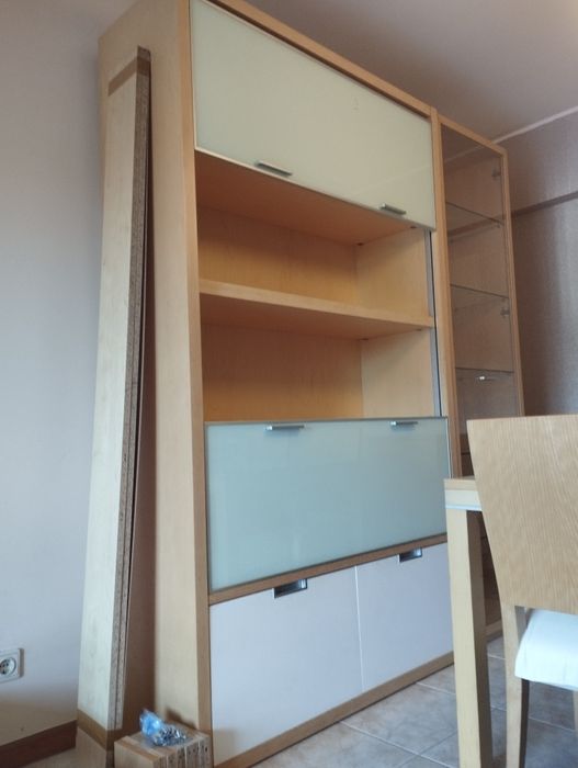 Móvel sala com portas móveis