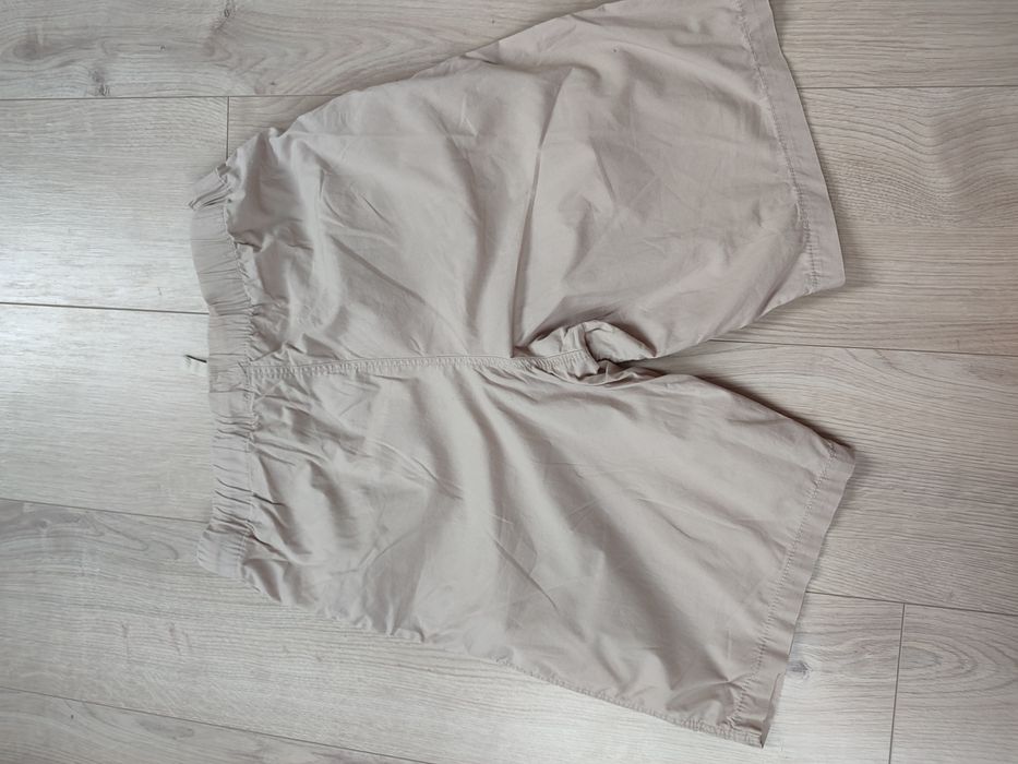 Krótkie beżowe spodenki H&M 170