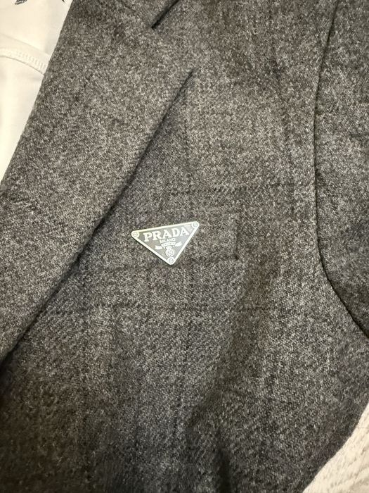 Пальто, піджак, куртка, бомер Prada