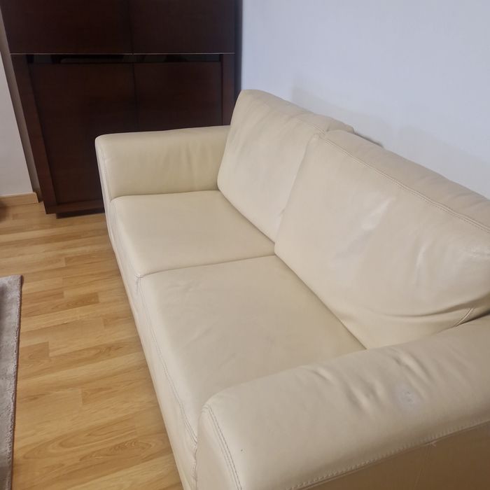 Vendo sofa em coiro beje