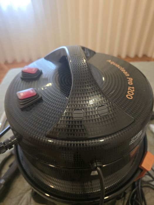 Aquaclean pro 1200 aspirador