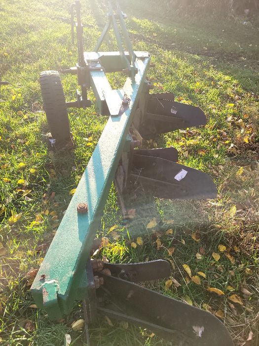 Продам плуг Плн 3.35