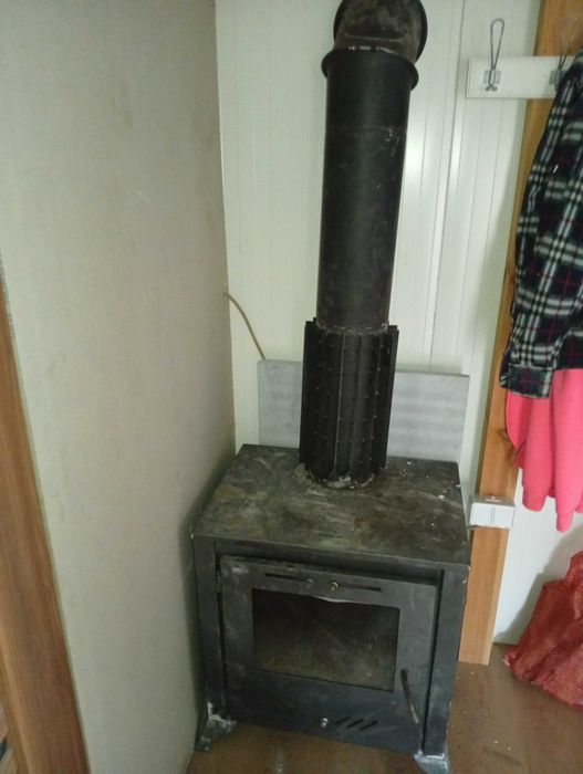 Piec wolnostojący koza