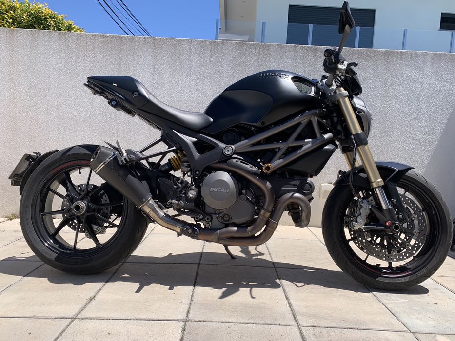 Ducati Monster 1100 EVO