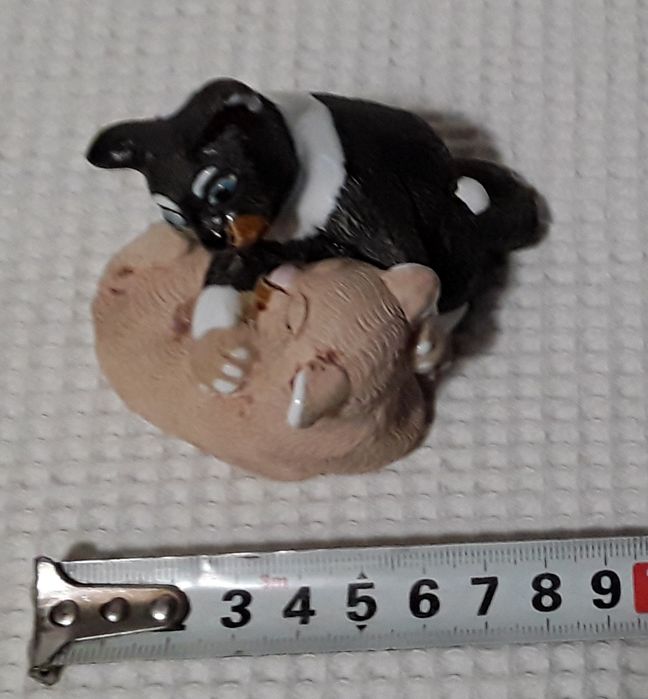 Bibelô casal de gatos em cerâmica