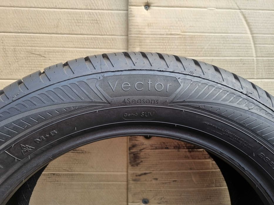 Opony Całoroczne 235/55/18 104V GoodYear Vector Gen-3 SUV Rok 2025