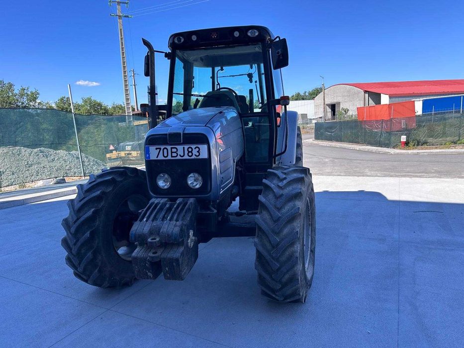 Trator Massey Ferguson e Capinadeira Galucho
