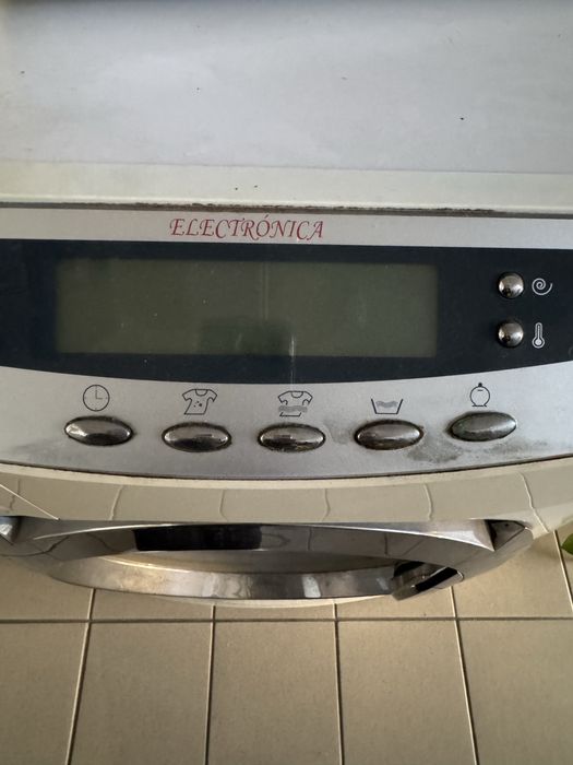 Maquina lavar roupas
