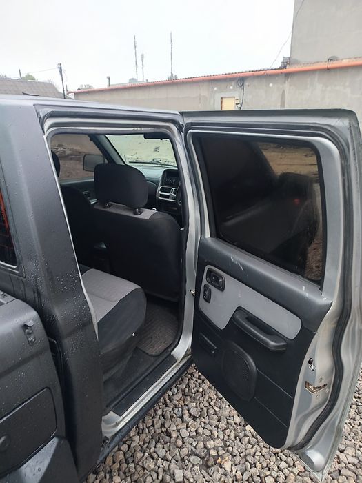 Продам Nissan Navara 2005р