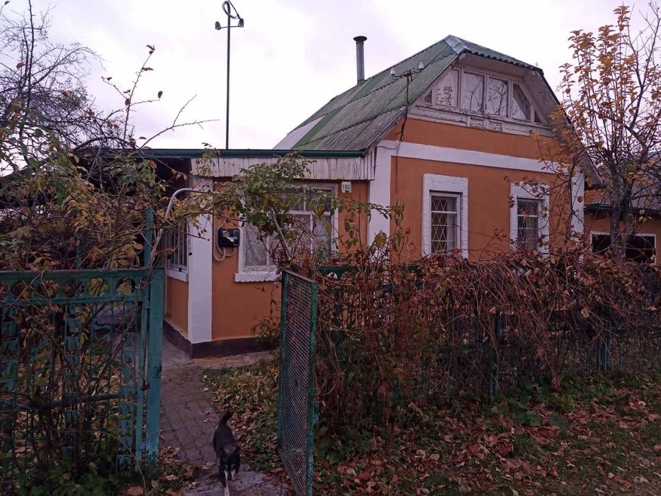 Продам будинку в селі Бабинці поряд з лісом, є озеро. Без комісії%