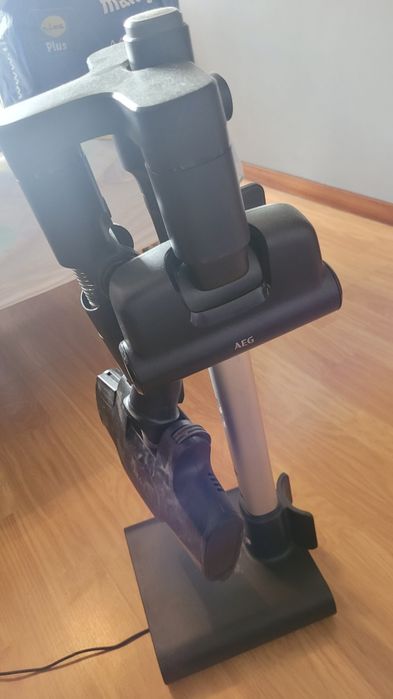 Aspirador de pó aeg portátil