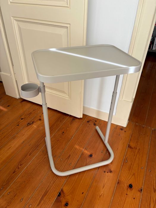 Suporte de laptop IKEA Björkåsen, na cor bege