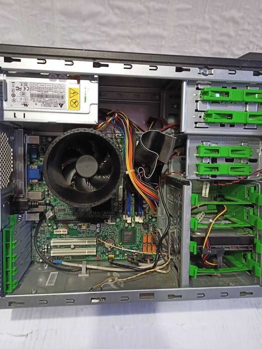 ПК 4 ЯДРА Acer Veriton M480G/Quad Q6600/DDR3 2 GB/500 GB SATA