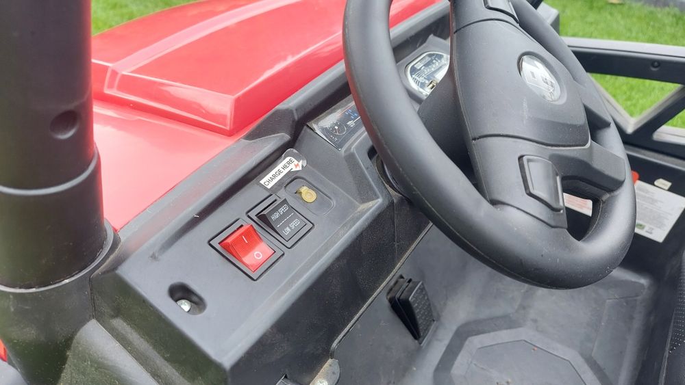Auto Elektryczne 4x4, NOWY Akumulator 15ah, Oświetlenie LED, Dzwięki z USB
