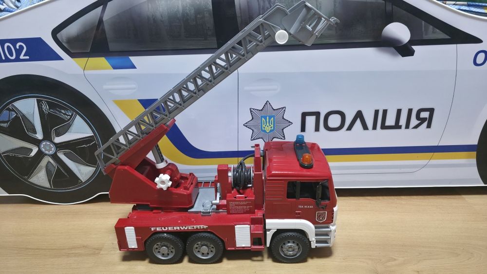 Пожежна машина BRUDER