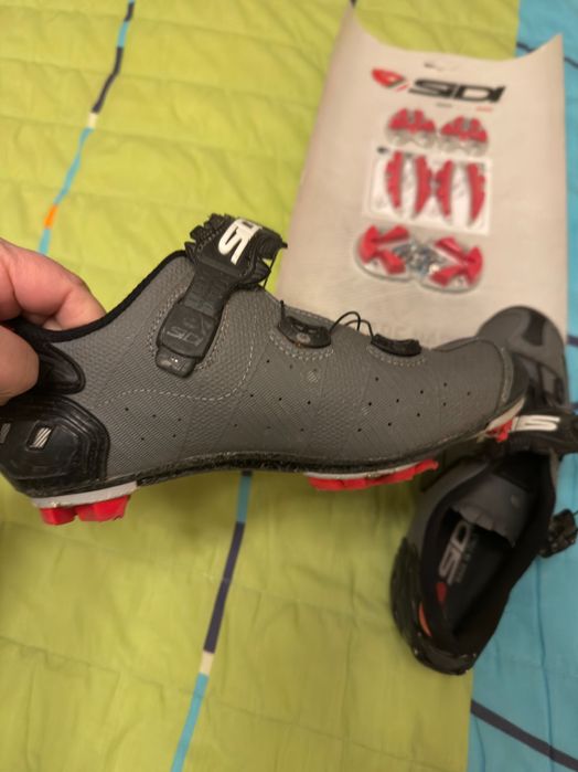 Sapatos BTT Sidi Drako 2 SRS com sola em carbono (modelo topo de gama)