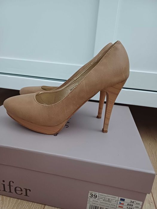 Kremowe/ beżowe szpilki Jennyfery r. 39