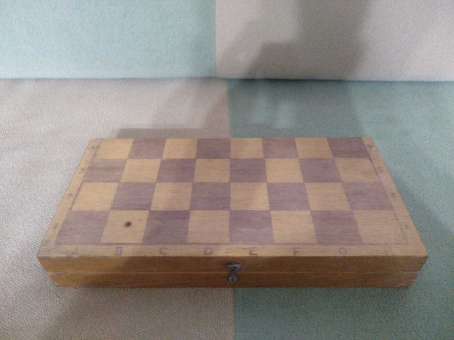 Настольная игра. Шахматы. Деревянные шахматы