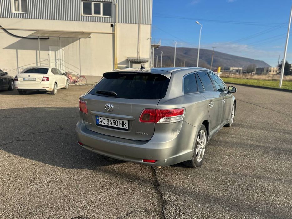 Toyota Avensis 2.2Dizel