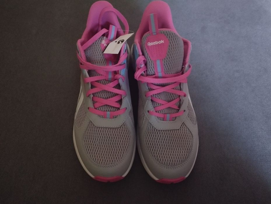 Продам нові кросівки Reebok