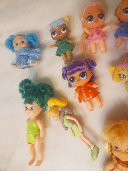 Conjunto de Bonecas Pequenas Diversas Colecções