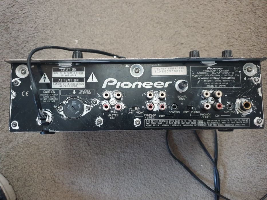 Mesa de mistura Pioneer