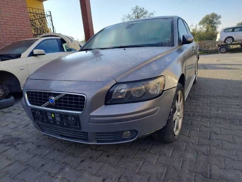Volvo S40 Lampy maska  klapa Kod lakieru 462-46