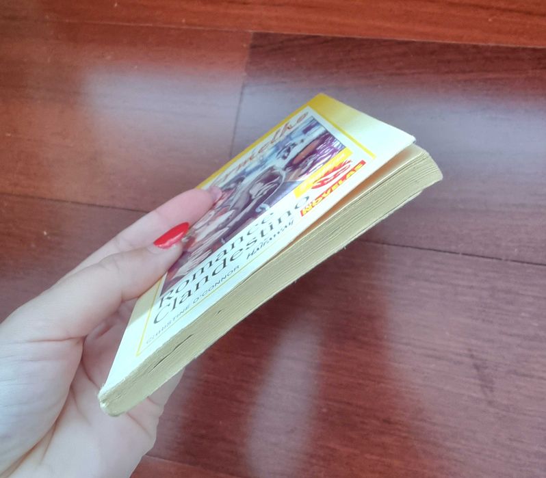 Livro "Vermelho - Romance Clandestino", Vol. 4, de Christine O'Connor