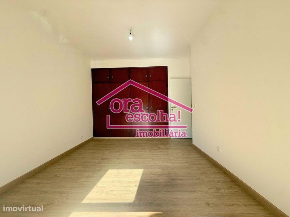 Apartamento T3 com Suíte, Roupeiros, Varanda e Marquise nas Paivas!