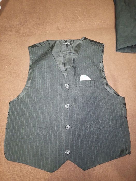 Продам костюм детский