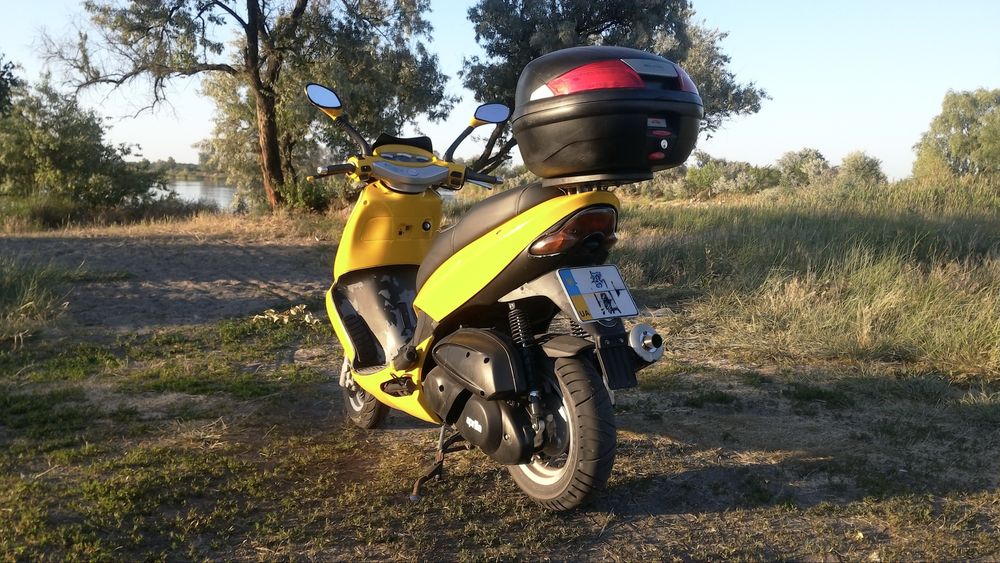 Априліа Леонардо 250 скутер Aprilia Leonardo