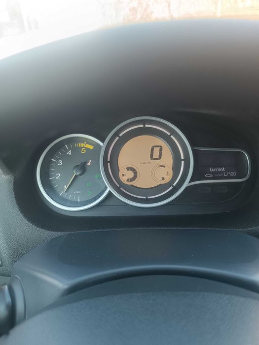 Рено меган 3  2010