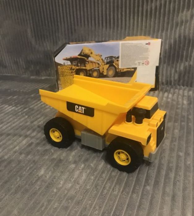 Іграшка САТ самосвал 15 см. З коробкою.