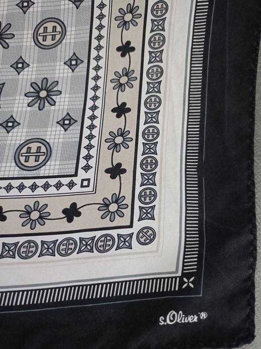 Хустка S.Oliver, розмір 88х84 см