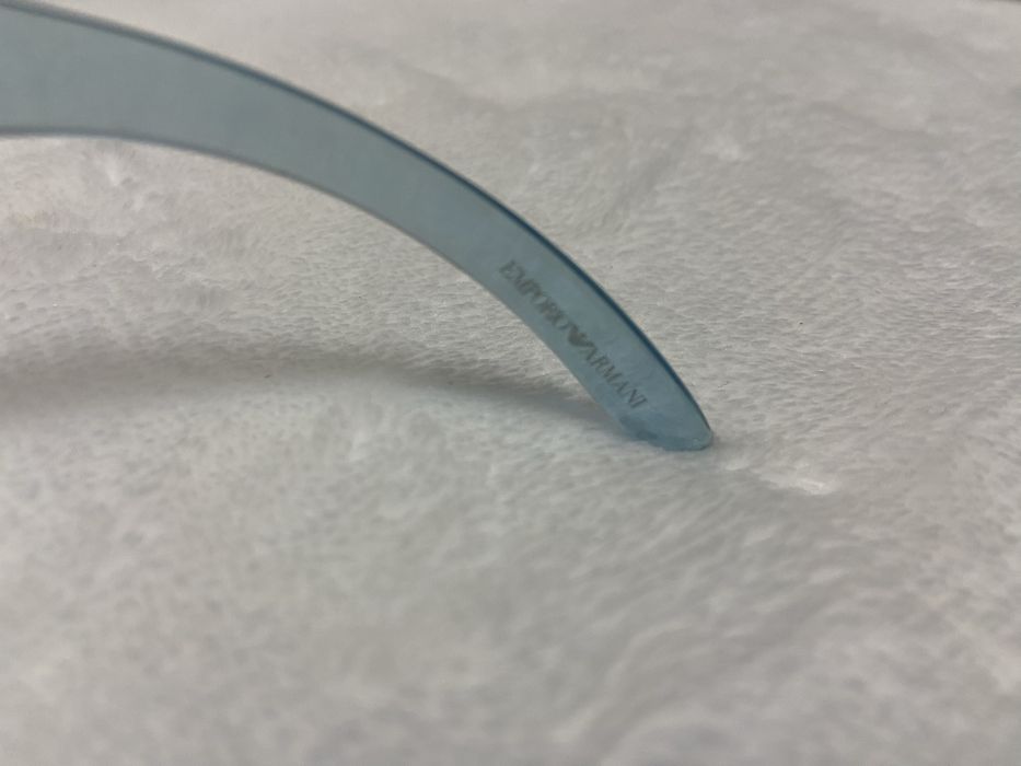 Emporio Armani mascara de sol