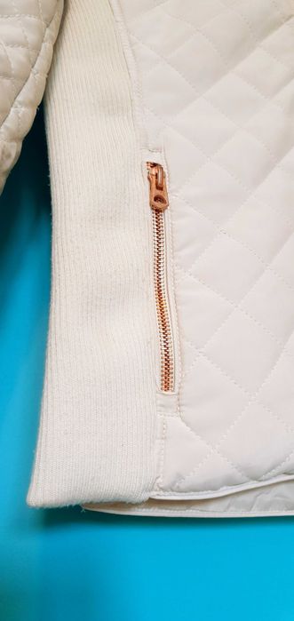 Kremowo-biała pikowana damska kurtka przejściowa Diverse