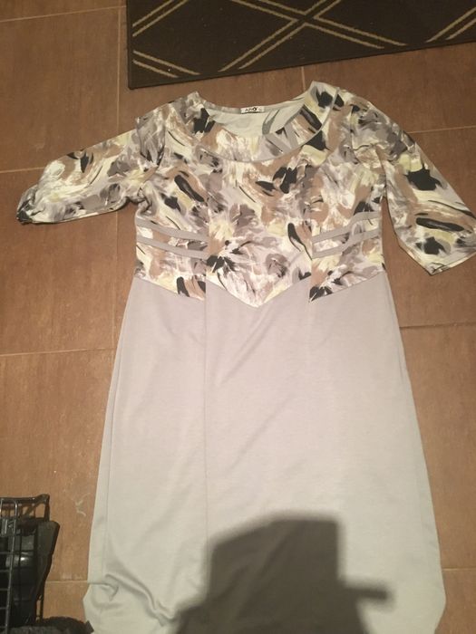 Elegancja sukienka rozmiar 50