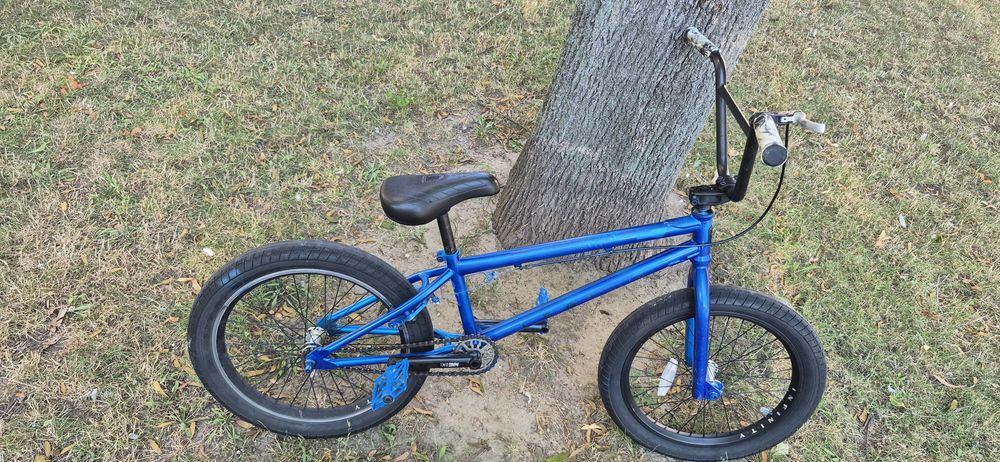 BMX Mongoose Legion