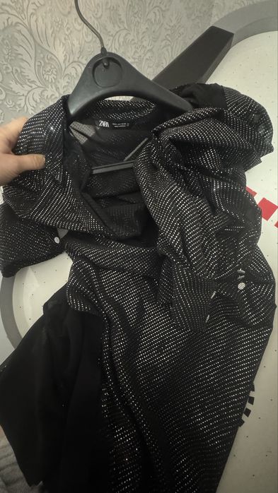 Нарядное вечернее черное блестящее платье Zara S