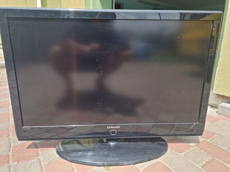 Samsung 40 дюймів