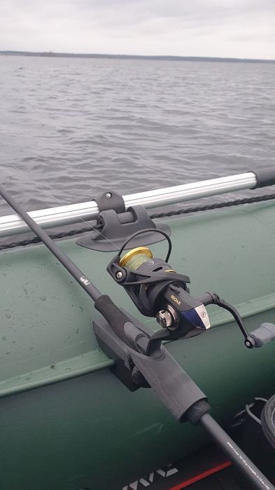 Тримач для спінінга на човен