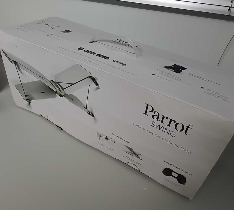 Drone Parrot Swing