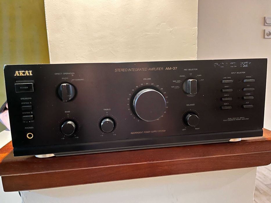 Wzmacniacz Akai AM-37
