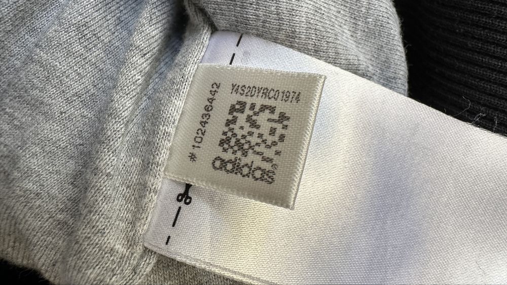 Adidas худі…………..