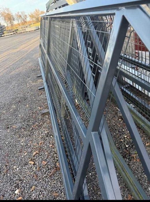 Brama przesuwna wym. 4000x1500 lewa ,wyp.panel fi 4