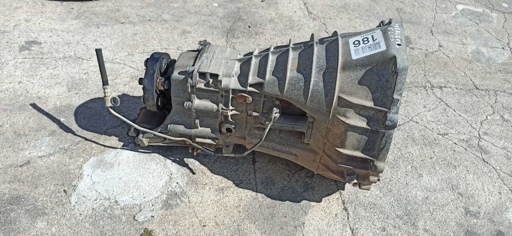 Caixa de Velocidades Mercedes E200 2.0 de 5 Velocidades em bom estado