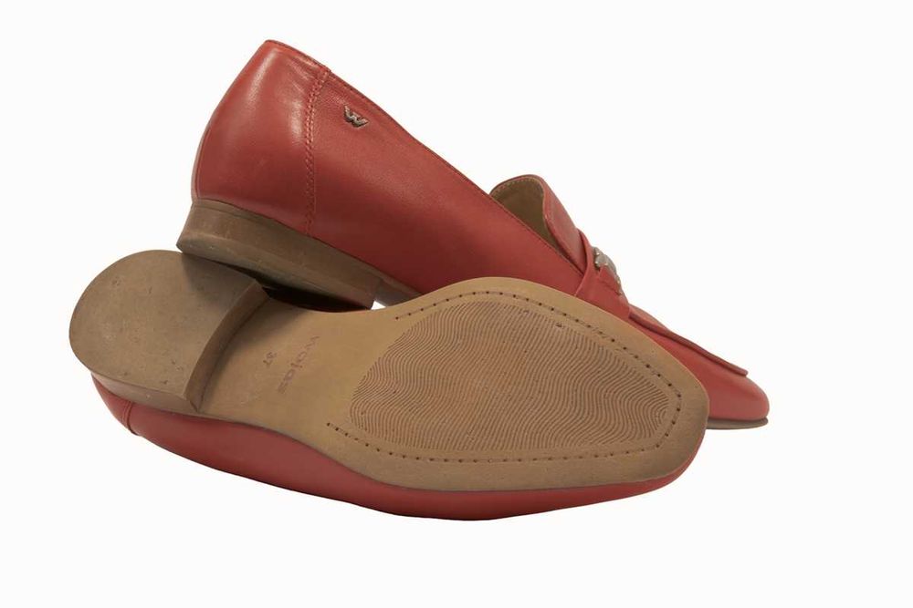 Damskie czerwone pantofle rozmiar 37 Wojas