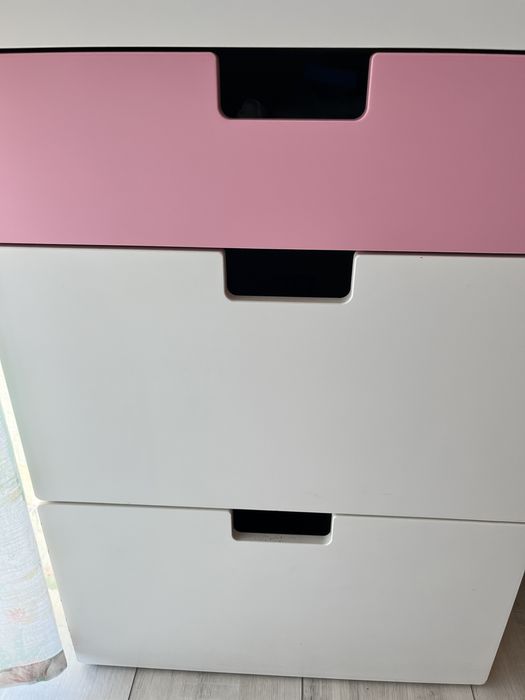 Comoda SMASTAD rosa e branca