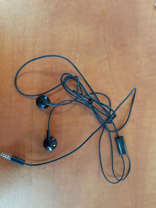 słuchawki NOKIA, MICROSOFT i ładowarka samochodowa NOKIA